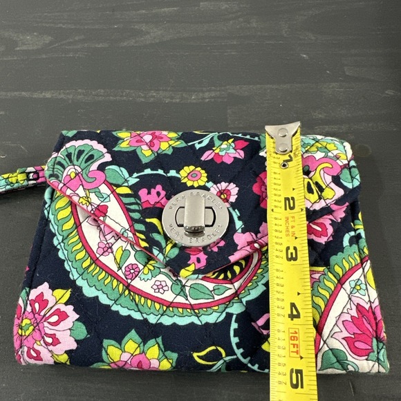 Vera Bradley Paisley Petal Turn Lock Floral Wallet Wristlet Pockets Organize EUC - Picture 6 of 6